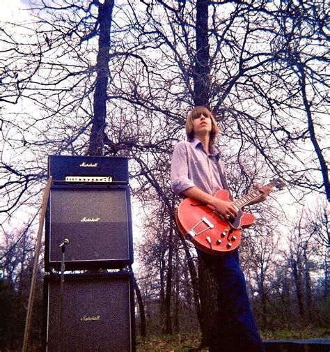 He has played others as well including a few Gibson models such as the SG, ES-335, and Les Paul. . Eric johnson mariani